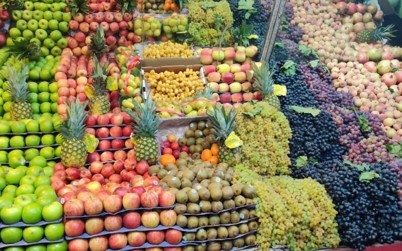 أسعار الخضروات والفاكهة اليوم في سوق العبور 9 فبراير
