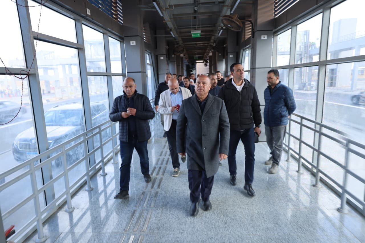 وزير النقل يتفقد جاهزية المرحلة الثانية من مشروع الأتوبيس الترددي BRT 6 IMG 20260301 WA00182