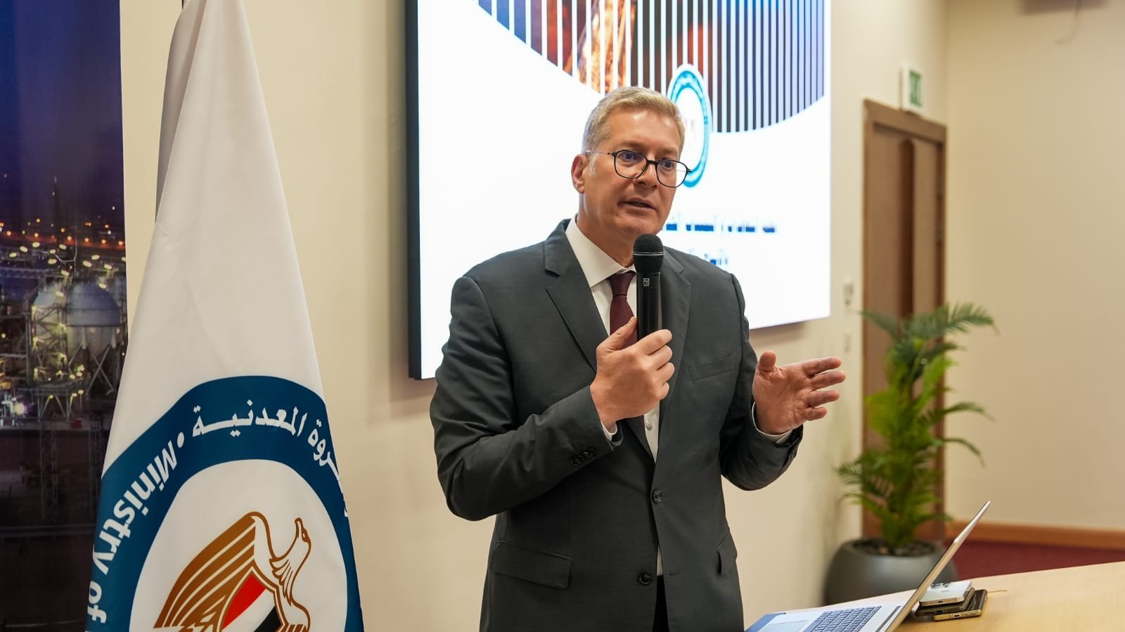 وزير البترول: أنظمة تعاقدية مبتكرة وأساليب حديثة لدعم زيادة الإنتاج 