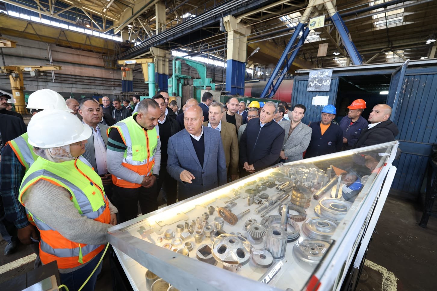 وزير النقل يتفقد ورش جبل الزيتون بالإسكندرية ويعلن خطة الوصول إلى 13 مليون طن بحلول 2030