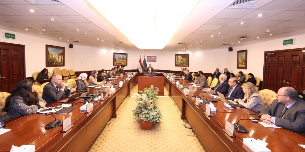 الاتصالات وتكنولوجيا المعلومات يستعرض إنجازات استراتيجية الذكاء الاصطناعي عن عام