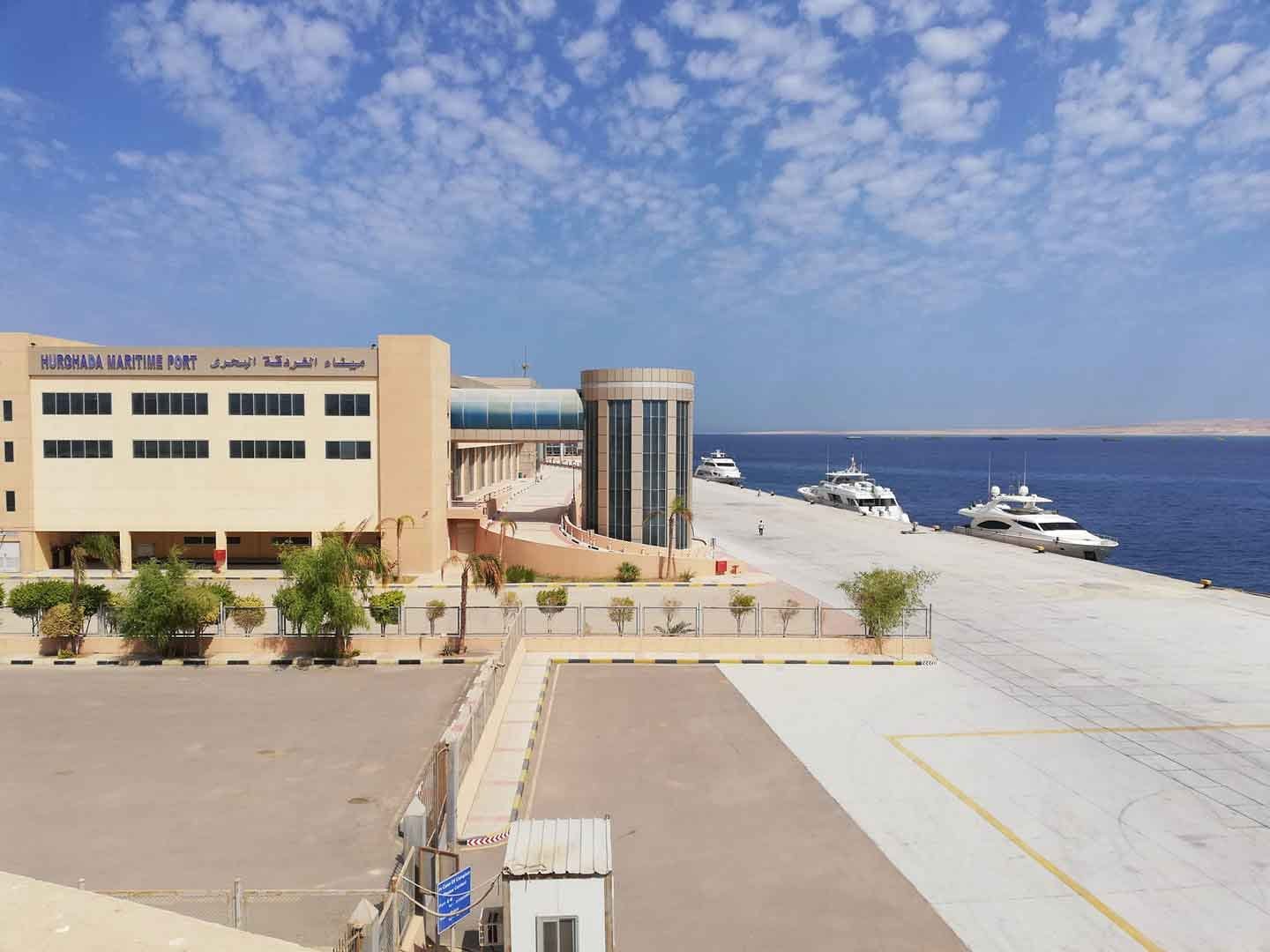 استمرار رفع درجة الاستعداد بموانئ البحر الأحمر لمواجهة سوء الأحوال الجوية
