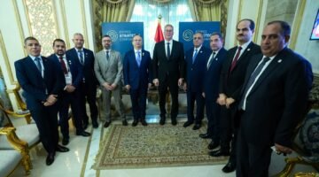 وزير البترول يبحث مع يونايتد انرجي خطط الإنتاج بالصحراء الغربية واستخدام الطاقة الشمسية محل السولار في التشغيل 35