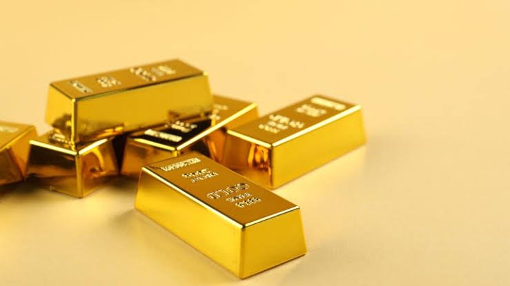 تراجع أسعار الذهب محليًا وعالميًا مع ترقب قرار الفيدرالي الأمريكي