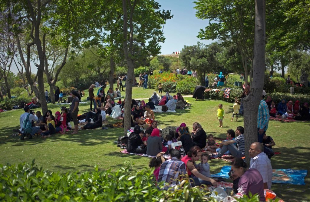 دليل الاحتفال بـ “شم النسيم 2026”: الموعد الرسمي وقائمة الإجازات المقبلة