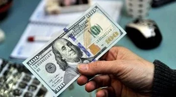 الدولار يحافظ على استقراره أمام الجنيه.. أعلى سعر عند 52.71 جنيه للبيع