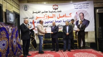 وزير النقل يكرم 22 من العمال تقديرًا لمنعهم وقوع حوادث 38
