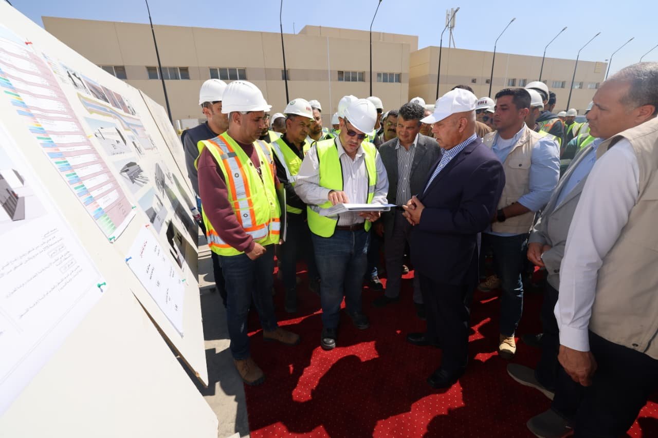 وزير النقل يتفقد قطاعات المونوريل لمتابعة التقدم في تنفيذه