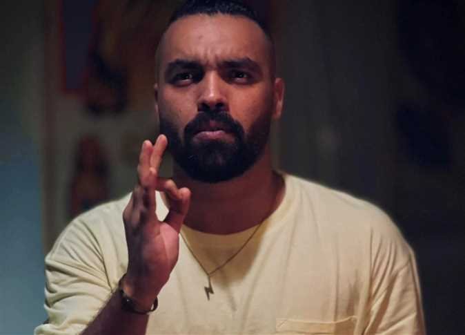 أحمد فلبينو لـ برنامج إذاعي: بدأت بأغانى الإعلانات و”وأخيرا” لحّناها مع العسيلى جملة جملة
