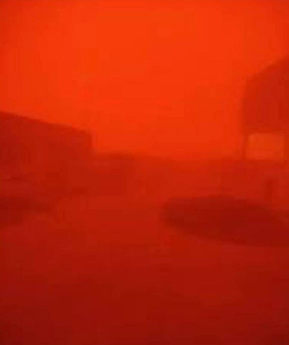 العاصفة الدموية تشغل مواقع التواصل فهل تتعرض مصر لـ عاصفة دموية.. الأرصاد الجوية تُجيب في بيان عاجل مع تقلبات أحوال الطقس