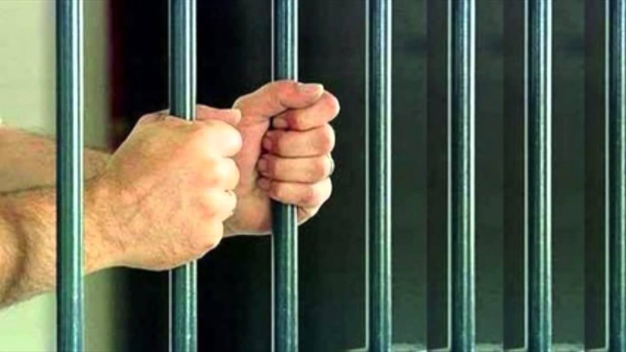 لتسببه في وفاة وإصابة 25 شخصًا.. القبض على صاحب مصنع الزيتون المحترق وإحالته للنيابة العامة