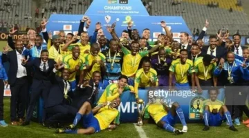 صندوانز بطل دوري ابطال افريقيا للمرة الثانية في تاريخه وكسر هيمنه الفرق العربية 24