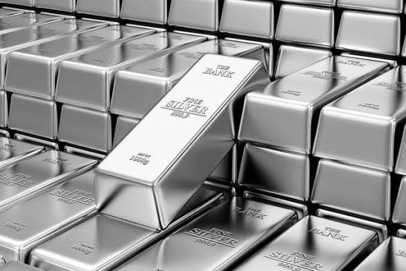 ضغوط الأسعار تضرب ورش الفضة.. والمستهلكون يتجهون إلى السبائك