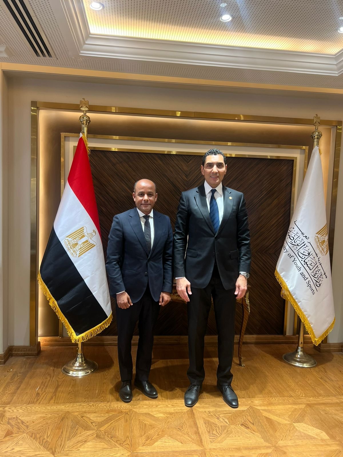 النائب ياسر منصور قدح يبحث مع وزير الشباب والرياضة تطوير مركز شباب الدير