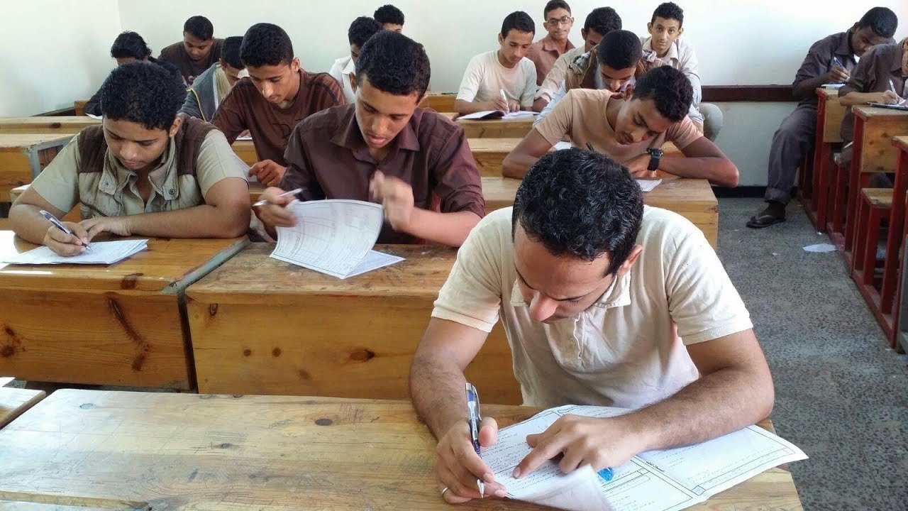 امتحانات الثانويه العامه بنظام التجمعات: نظام "المجمعات الامتحانية" في الثانوية العامة 2026: رؤية ومحاذير امتحانات الثانويه العامه بنظام التجمعات