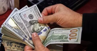 الدولار يتراجع مجددًا أمام الجنيه.. انخفاض العملة الأمريكية في البنوك المصرية