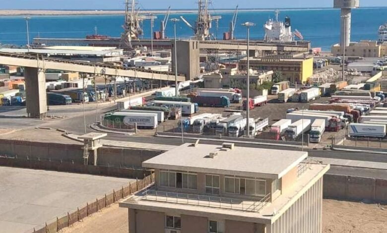 تداول 12 ألف طن و626 شاحنة بضائع عامة ومتنوعة بموانئ البحر الأحمر