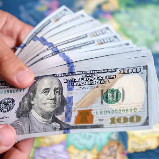 الدولار يواصل الاستقرار أمام الجنيه مع انطلاق تعاملات الإثنين