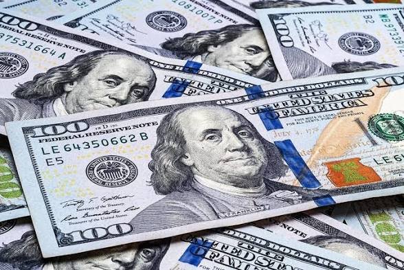 استقرار الدولار أمام الجنيه المصري اليوم.. والأخضر يواصل التداول قرب 51 جنيهًا