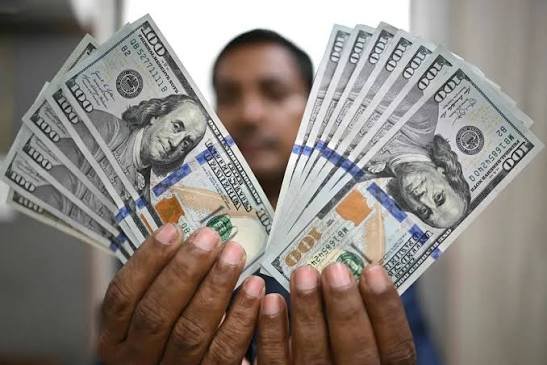 الدولار يحافظ على استقراره أمام الجنيه بالبنوك المصرية اليوم