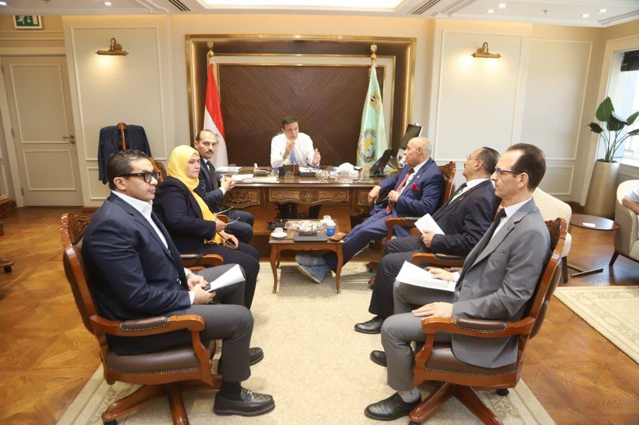اجتماع هام لـ وزير الزراعة يحدد الاحتياجات الفعلية لكل محصول وتحليل التربة الزراعية لضمان الإنتاج