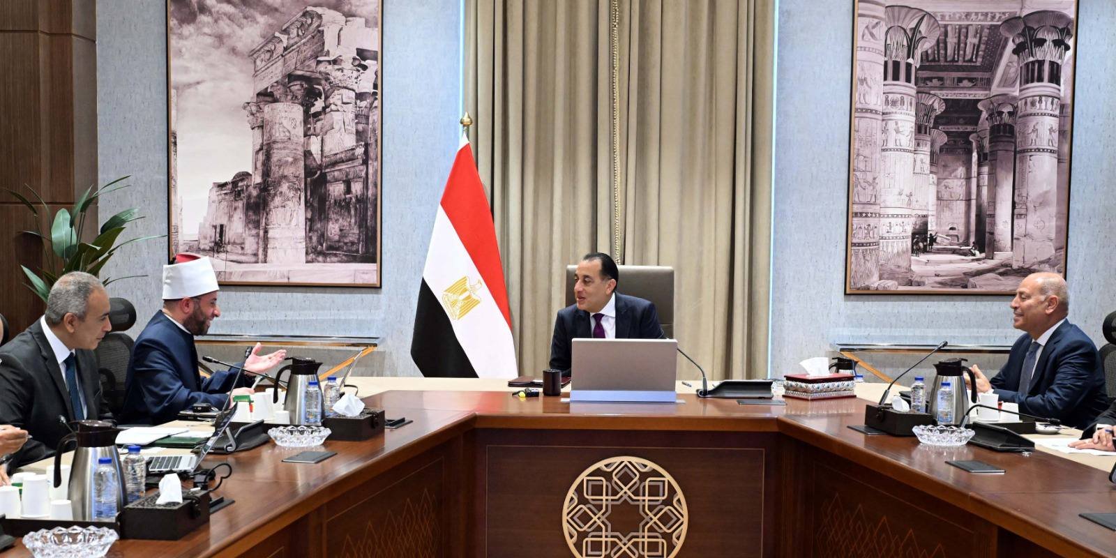 رئيس الوزراء يتابع جهود إعادة إحياء معالم القاهرة الإسلامية والتاريخية