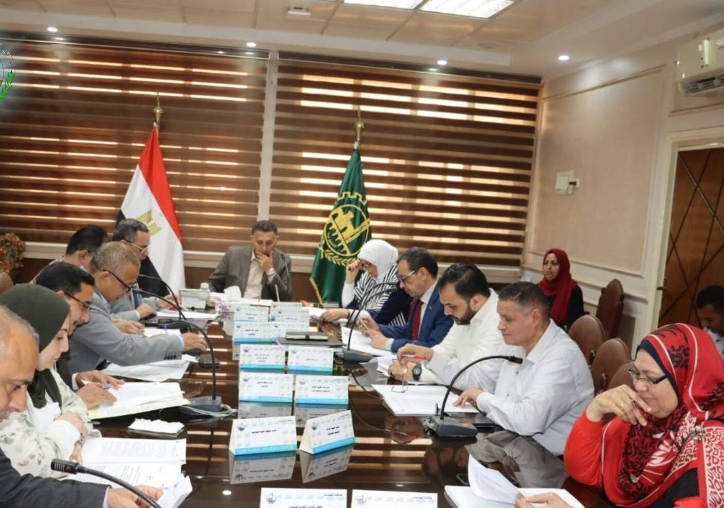 محافظ القليوبية يبحث عدد من الملفات الهامة لنتمية النشاط الاستثماري بالمحافظة