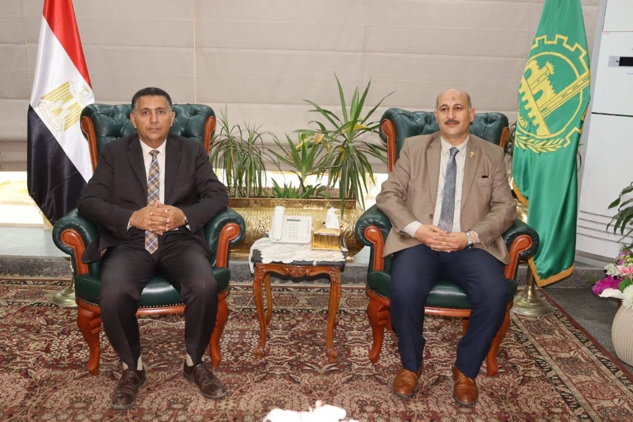 نقيب المحامين بالقليوبية والمحافظ