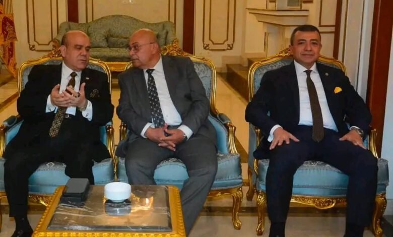 بحضور المستشار ربيع قاسم.. نادي قضاة مصر يؤكد وحدة الصف بعد الانتخابات ويكرّم لجان الإشراف تقديرًا لجهودها 64 بحضور المستشار ربيع قاسم.. نادي قضاة مصر يؤكد وحدة الصف بعد الانتخابات ويكرّم لجان الإشراف تقديرًا لجهودها