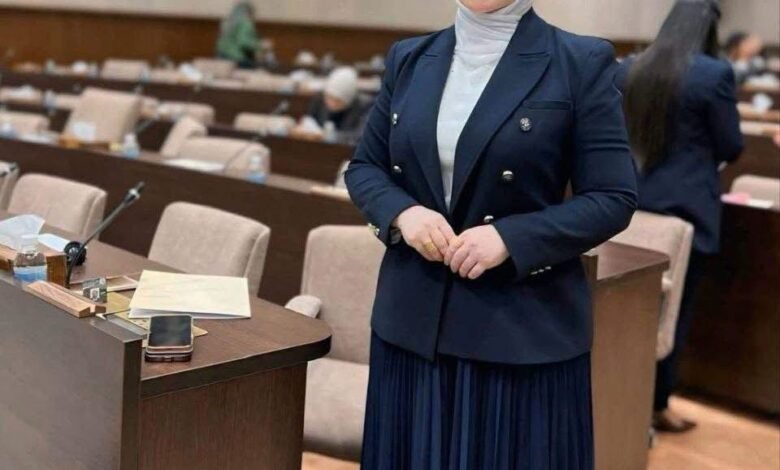 ملابس النائبه العراقيه هند العباسي الداخلية