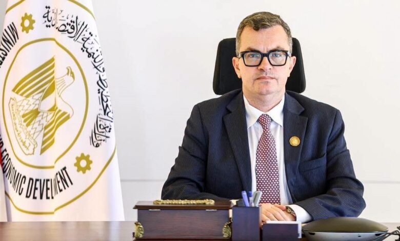 التخطيط: مستمرون في إغلاق ملف المديونيات التاريخية تمامًا لتعظيم دور البنك باعتباره ذراعًا تنمويًا رئيسًا للدولة 50 وزير التخطيط