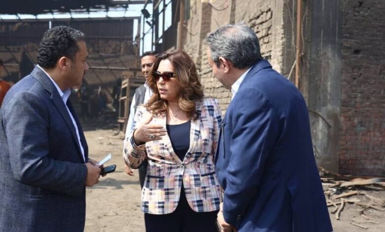 وزيرة التنمية المحلية والبيئة في زيارة مفاجئة لتفقد منطقة العكرشة الصناعية بالقليوبية 42 وزيرة التنمية المحلية الدكتورة منال عوض