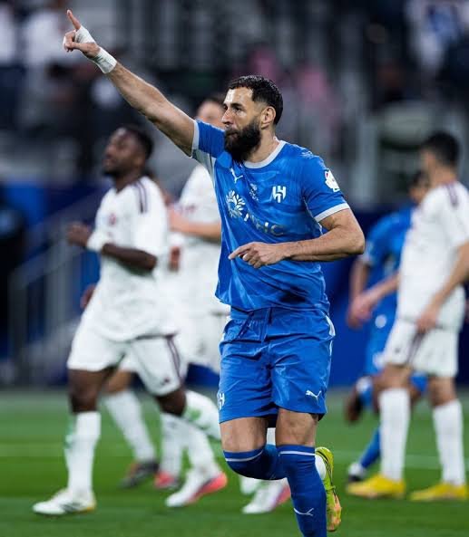 مستقبل كريم بنزيما.. هل يعود المهاجم الفرنسي إلى الدوري الإنجليزي بعد رحيله عن الهلال؟ مستقبل كريم بنزيما.. هل يعود المهاجم الفرنسي إلى الدوري الإنجليزي بعد رحيله عن الهلال؟